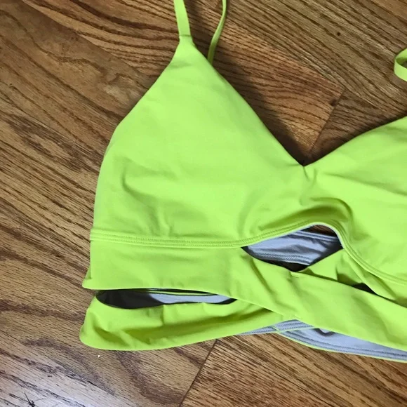 Lululemon Neon Sports-bra - Picture 3 of 6